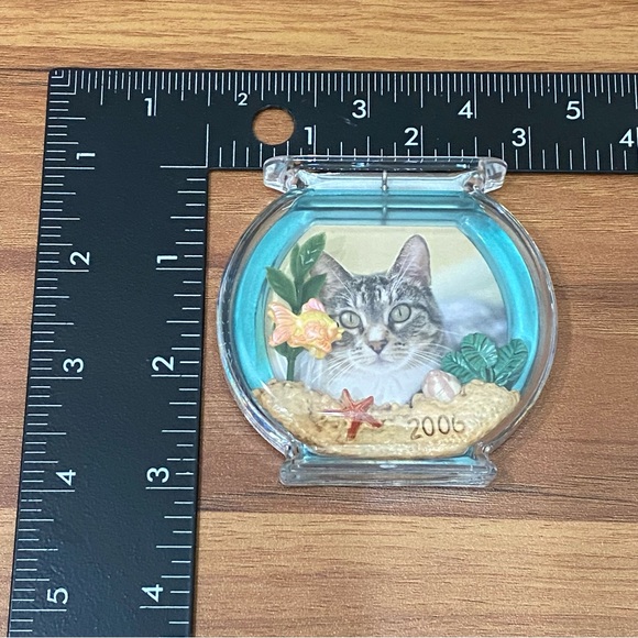 2006 HALLMARK Keepsake Special Cat Christmas Tree Ornament - Picture 8 of 13